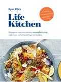Clare Winfield en Ryan Riley - Life Kitchen