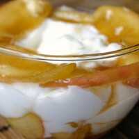 Serveersuggestie Yoghurt met gebakken appel